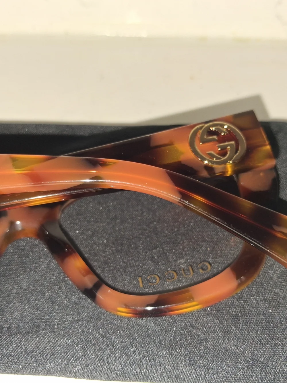 Gucci Women’s Tortoiseshell Brown Cat-Eye Glasses